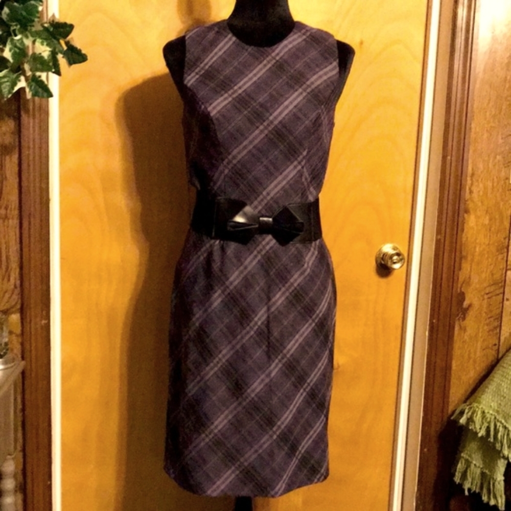 Maurice’s black/purple shift dress in  linen spring weight fabric size 5/6.
